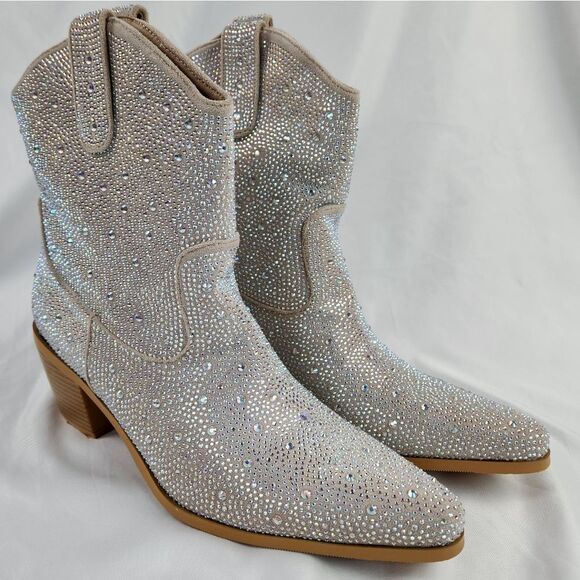 🩵NIB Apricot w/Silver Rhinestones Wide Calf Ankle Booties Size 8 - Picture 3 of 11